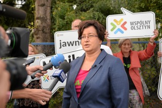 Prawo do pochowania partnera i rozsypanie prochów na polu pamięci. Lewica chce zmian w chowaniu zmarłych