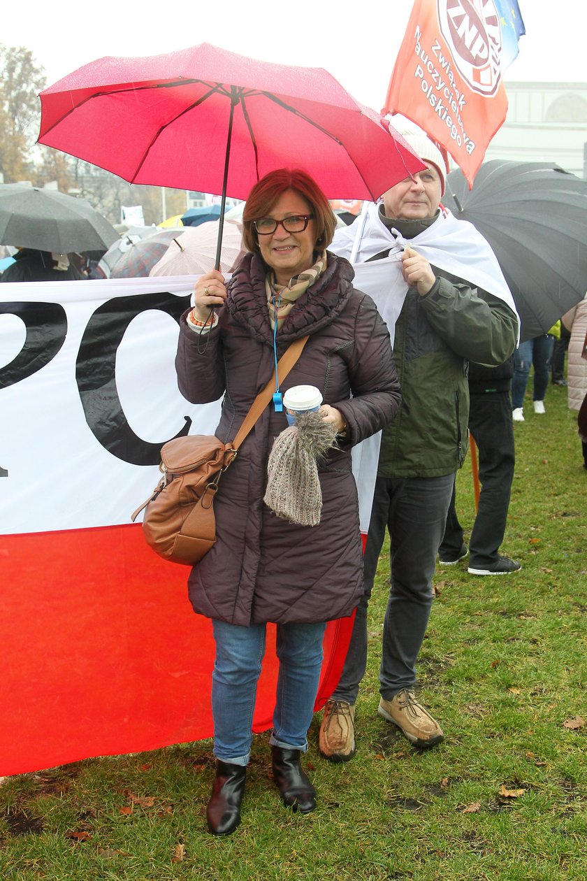 Nauczyciele i opozycja do rządu: szkoła nie potrzebuje zmiany