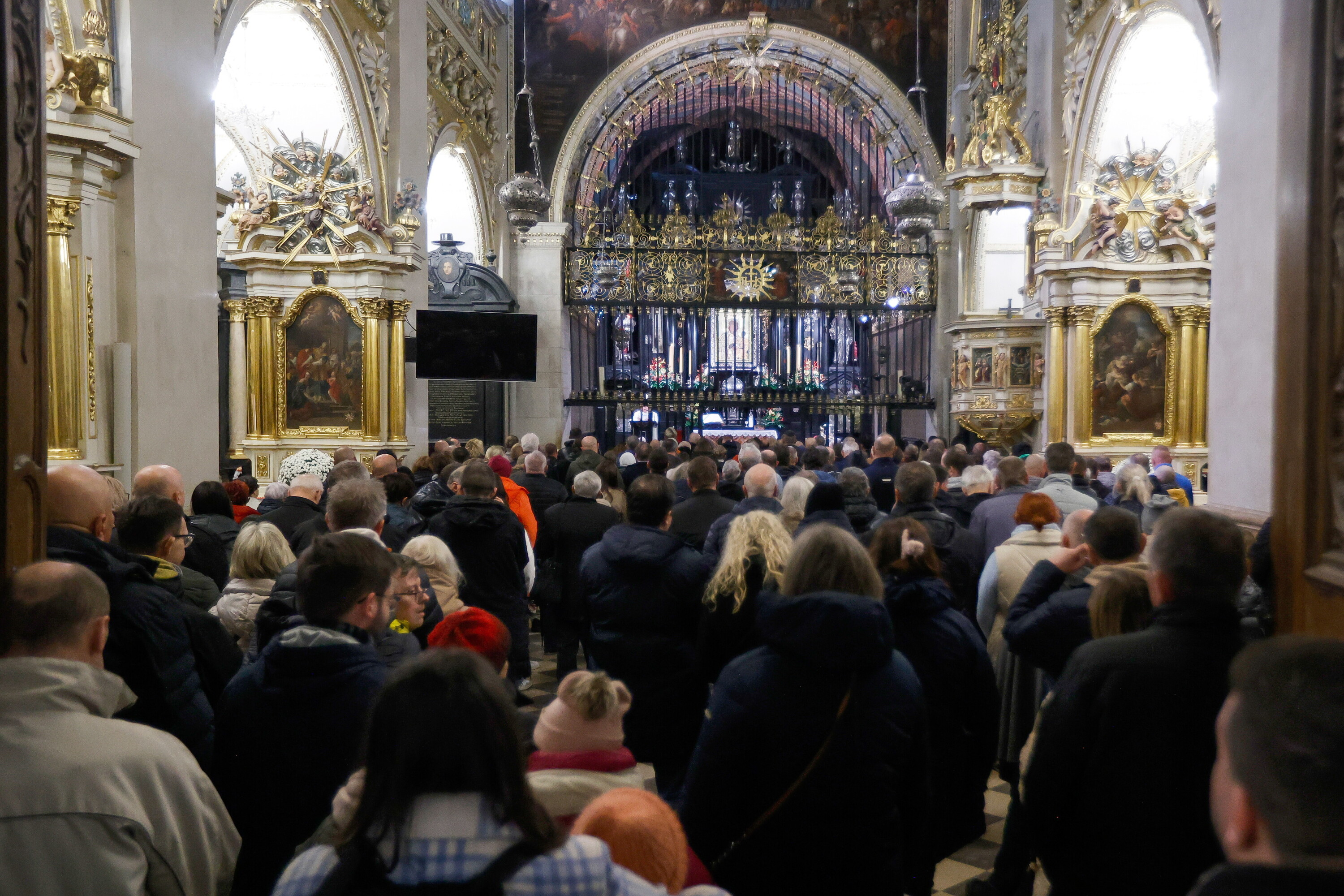 Wzrost frekwencji w kościołach: 29,6% Polaków na mszach w 2024