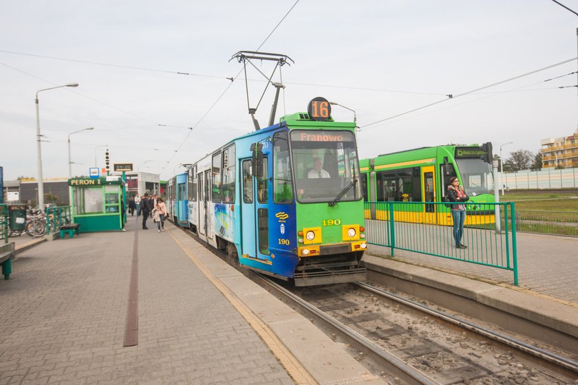 Komunikacja jak w weekend, a strefa działa normalnie