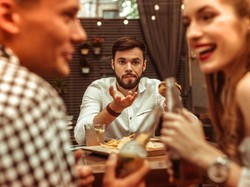 "Podziwiaj, ale nie kupuj" - badanie pokazało, co Polacy naprawdę sądzą o flircie