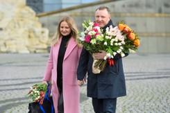 1,5 mln zł w niecały rok. Tak wynagradzano żonę prezesa Jacka Kurskiego w TVP