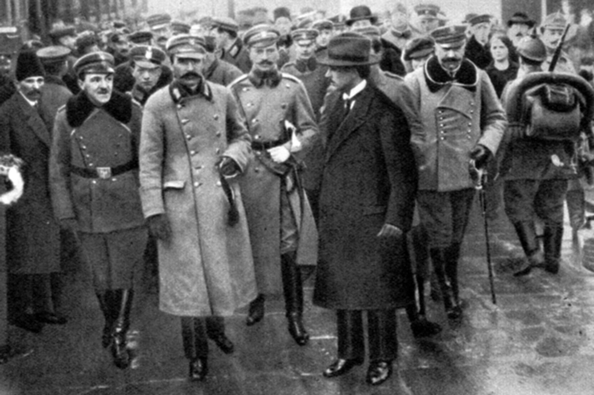 W porządkującym sprawy ustrojowe dekrecie z 22 listopada 1918 r. konsekwentnie była mowa o Republice Polskiej. W tzw. małej konstytucji z 1919 r. pojęcie to zastąpiły terminy: ojczyzna, państwo i Państwo Polskie