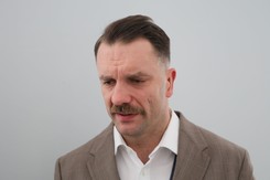 Akt oskarżenia przeciwko Łukaszowi Mejzie. Poseł usłyszał 11 zarzutów