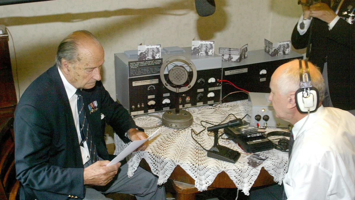75 lat temu powstało powstańcze radio "Błyskawica" 