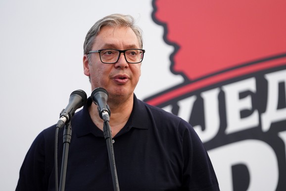 "SLAVILI SMO OLUJU UZ TOMPSONA I SEVERINU DOK SU DRUGI BILI NA VLASTI" Vučić o kritikama bivše vlasti: "Ne rušimo prijateljstvo sa Rusijom"