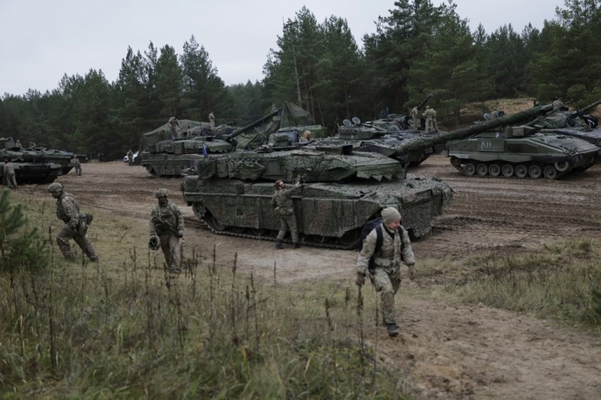 NATO vojne vežbe u bazi Adazi u Letoniji 9. novembra 2025.