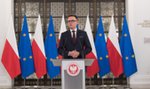 Konferencja Szymona Hołowni. Mocno usadził Mateusza Morawieckiego. Mówił m.in. o "wrzutce" PiS