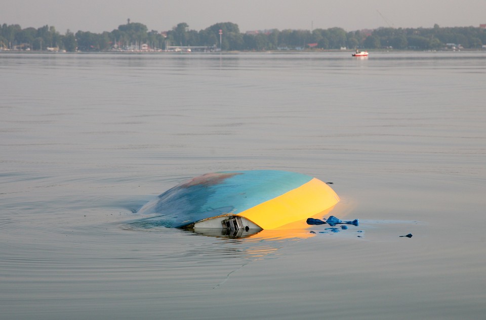 MIKOŁAJKI MAZURY BURZE JACHT