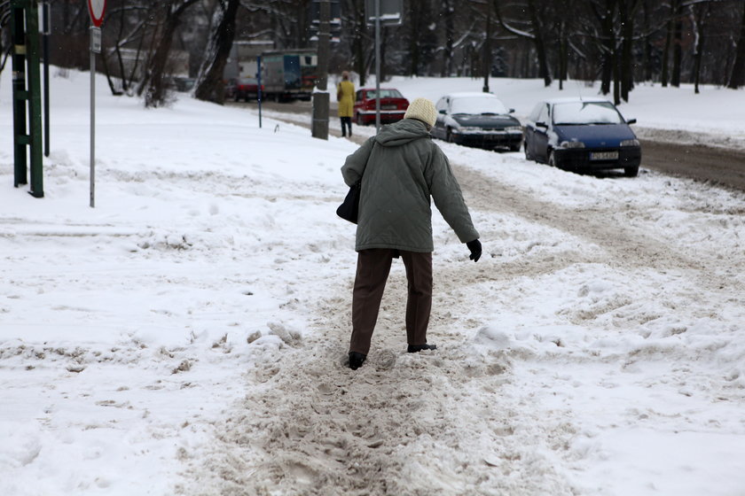 Straż miejska przypomina o odśnieżaniu chodników