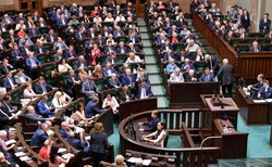 Zarobki polityków w górę? Posłowie mają dostać ponad 600 zł podwyżki