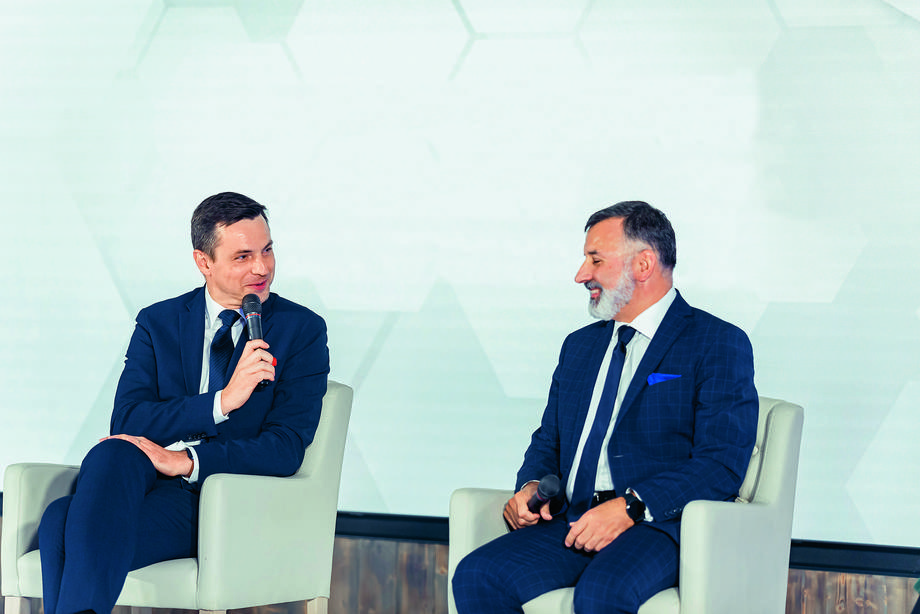 Adrian Kurowski, dyrektor VISA w Polsce, i Zbigniew Jagiełło, były prezes PKO BP, spierali się o przyszłość relacji banków z klientami 