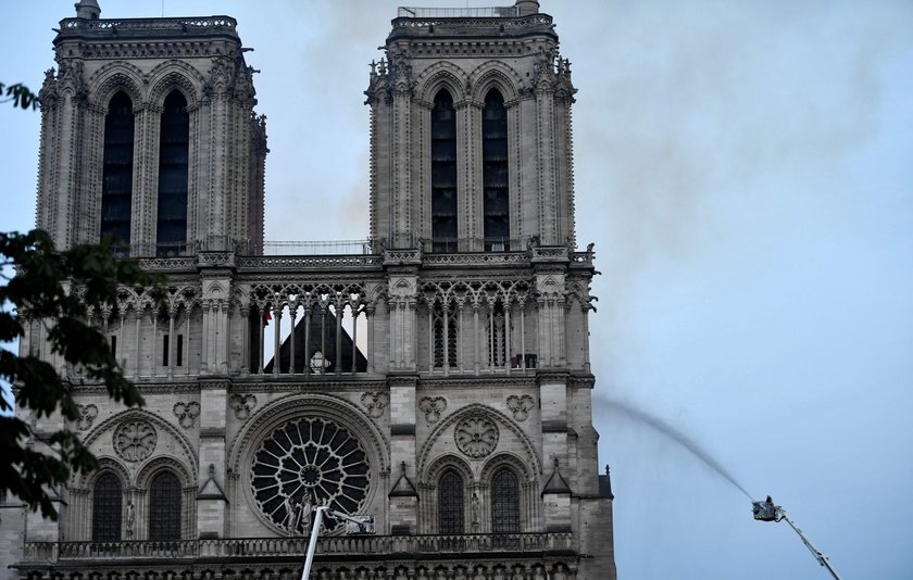 Politycy komentują pożar katedry Notre Dame