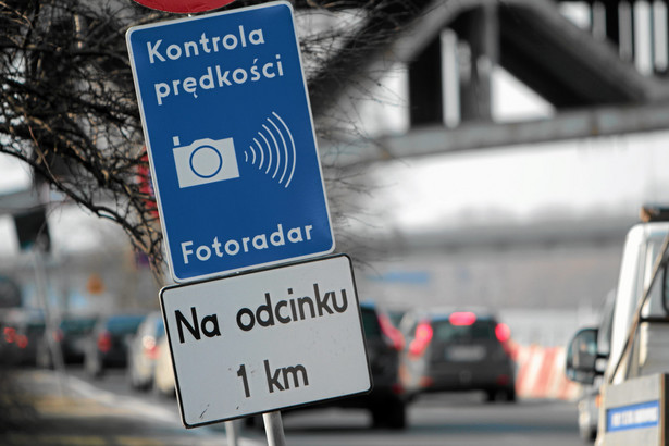 Minister transportu ma za dużo uprawnień. Na celowniku sejmu fotoradary