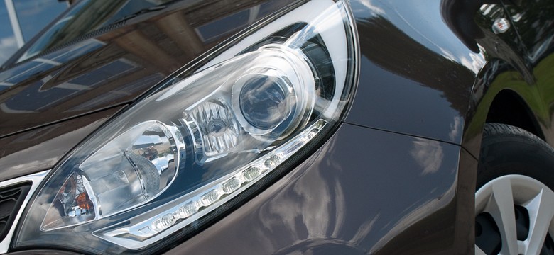 Zaskakuje przestronnością, gwarancją i silnikiem. Nowa kia rio 1.4 CRDi. ZDJĘCIA