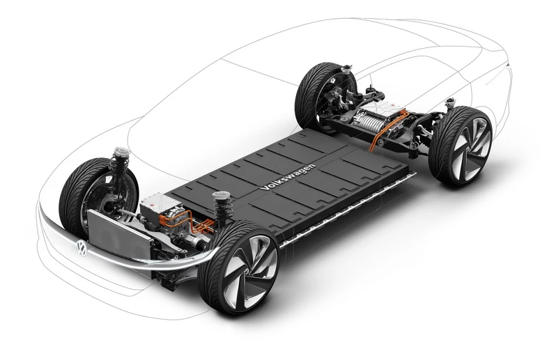 Volkswagen I.D. Vizzion - modułowy zestaw baterii umieszczono pod podłogą samochodu. Z przodu silnik 75 kW a z tyłu 150 kW