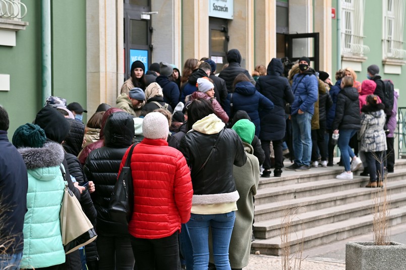 Urząd Miasta w Szczecinie. Ukraińcy w kolejce po PESEL