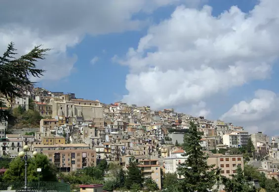 Włoskie miasto na Sycylii rozdaje mieszkania za darmo