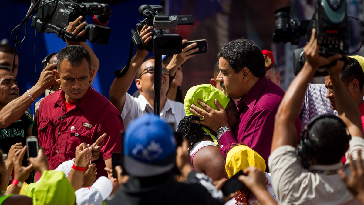 Wczorajszy strajk generalny w Wenezueli, do którego wezwała opozycja, by wywrzeć presję na prezydenta Nicolasa Maduro, nie przyciągnął tłumów, a w biedniejszych regionach został w ogóle zignorowany - podaje BBC.