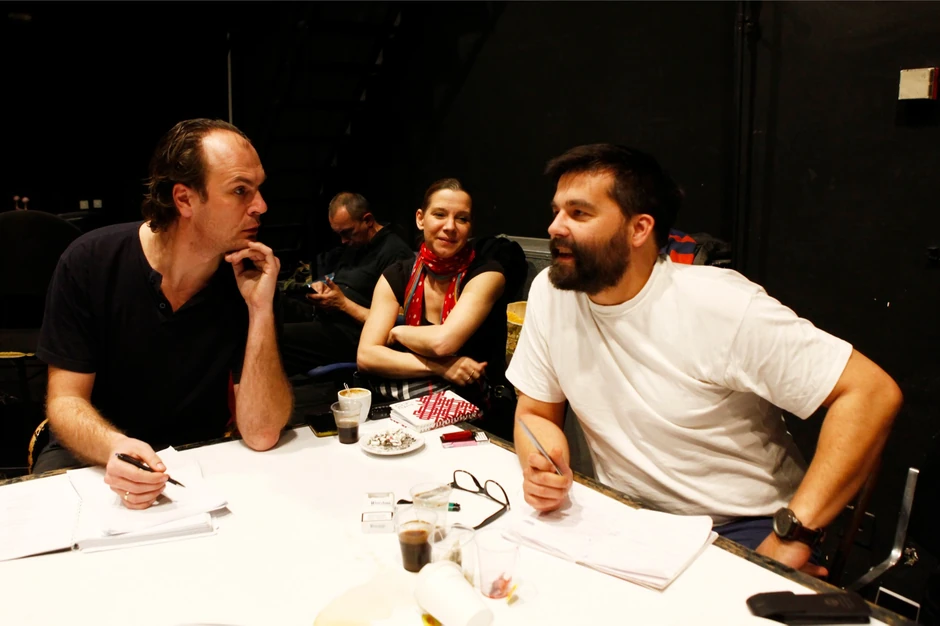 Na probi predstave "Sirano", reditelj Ivan Vuković i Miloš Đorđević 