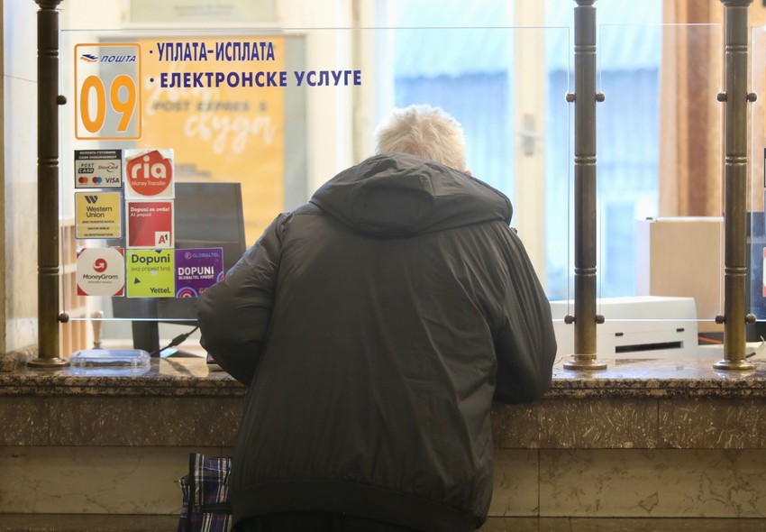  Agencija obaveštava podnosioca i ostavlja rok od 30 dana za dopunu dokumentacije.