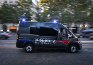 Pariz, policija