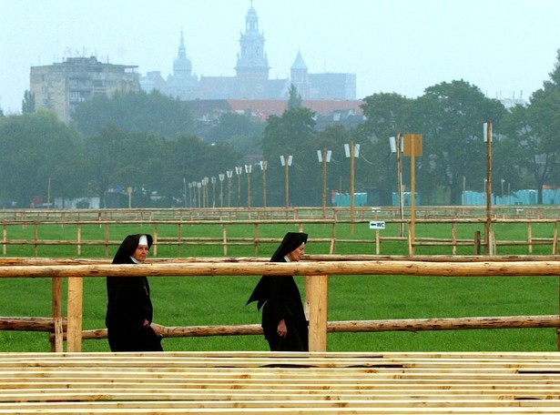 Zakonnice sprzedały domy z lokatorami. "Zgodnie z prawem"