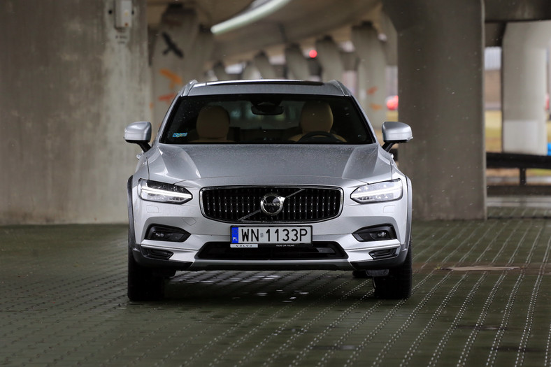 Volvo V90 Cross Country Pro B5