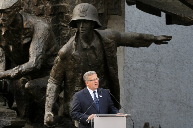 Prezydent Komorowski gwizdów na Powązkach się nie obawia