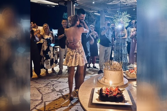 Jelena Đoković na rođendan prekršila pravilo kod se dugo pridržavala: Novak objavio fotografiju, a svi komentarišu svećice na torti (FOTO)
