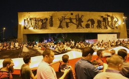 Mieszkańcy wrócili do Mosulu, ale problemy pozostają