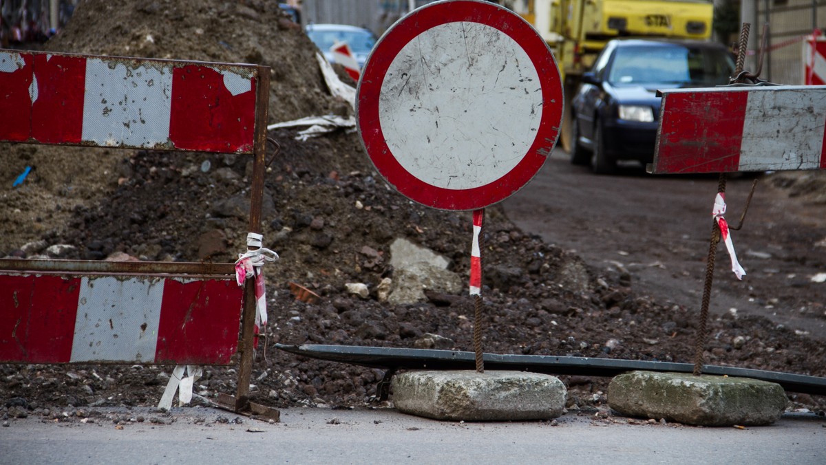 W poniedziałek 11 sierpnia rozpocznie się długo zapowiadany remont torowiska na ulicy Na Zjeździe. Potrwa on około dwóch miesięcy i spowoduje spore zmiany w funkcjonowaniu komunikacji tramwajowej.