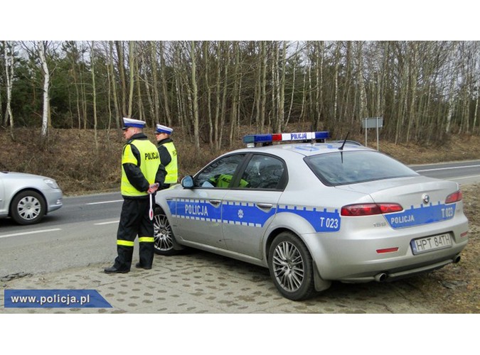 Oto zdjęcia z kontroli drogowej prowadzonej przez warmińsko-mazurskich policjantów