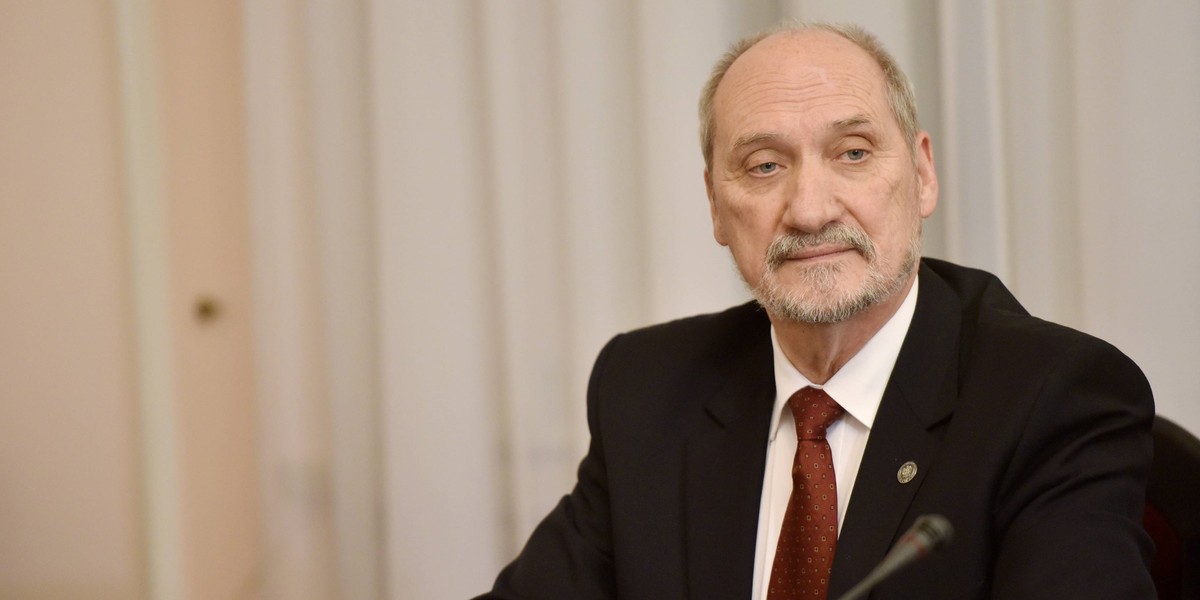 Macierewicz zmieni prawo, żeby udowodnić zamach