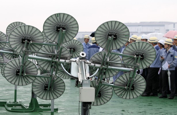 Baterie słoneczne w elektrowni słonecznej Solar Techno Park, należącej do JFE Engineering Corp.'s. Jokohama, prefektura Kanagawa, Japonia, 5.10.2011. (9) Fot. Koichi Kamoshida/Bloomberg.