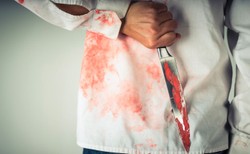 Co możemy wyczytać z plam krwi? Zobacz, na czym polega praca analityka śladów krwawych [WIDEO]