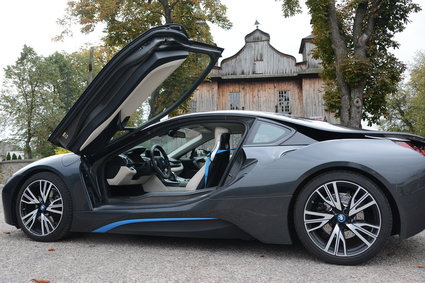 BMW i8 - tak będzie wyglądać przyszłość supersamochodów