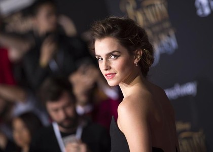 Nagie Piersi Hermiony Emma Watson Pozuje Nago Styl życia