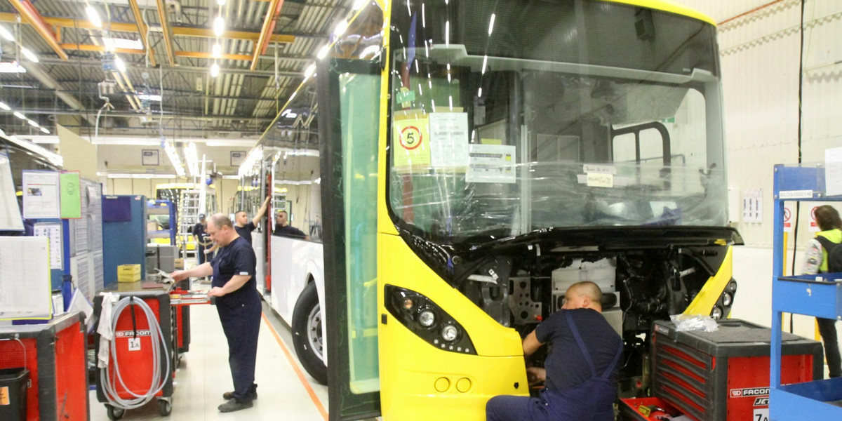 Volvo Buses ogłosiło decyzję o stopniowym wygaszeniu i zamknięciu swojej fabryki autobusów we Wrocławiu. 