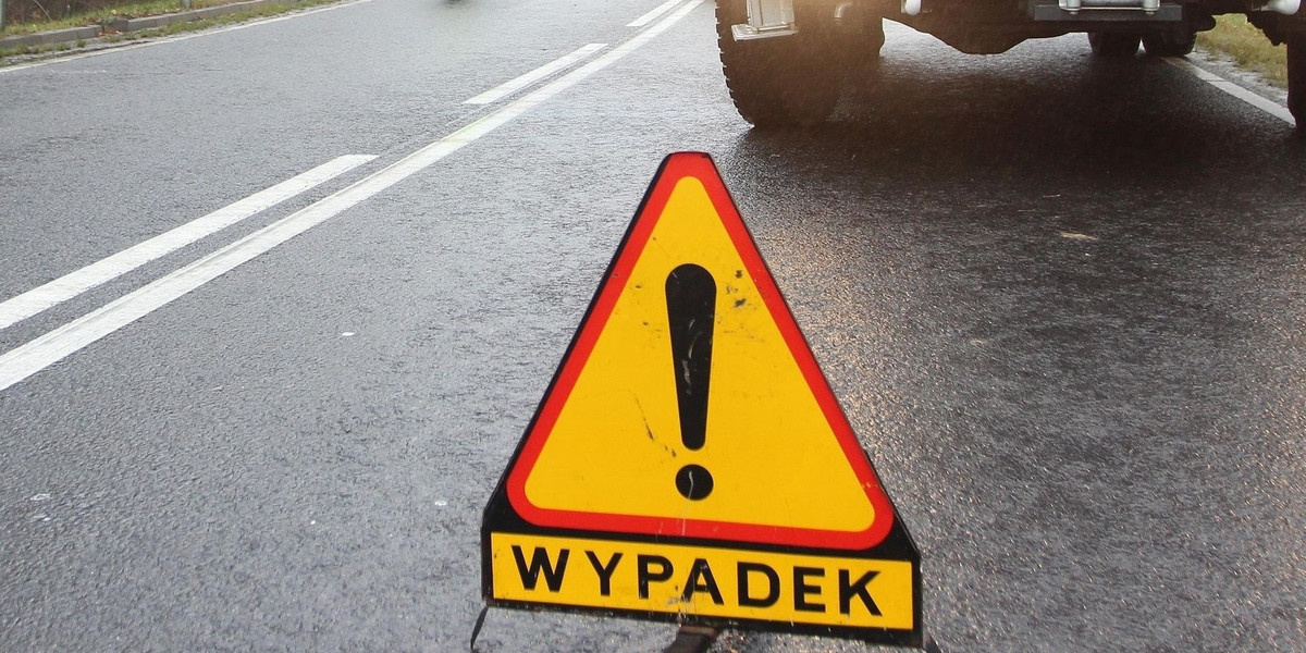 Tragiczny wypadek. Zginęła pod kołami auta syna