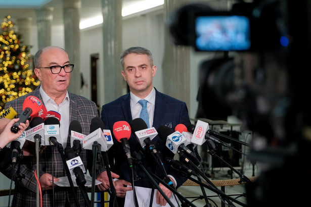 Poseł Lewicy Krzysztof Gawkowski (P) i wicemarszałek Sejmu Włodzimierz Czarzasty (L)