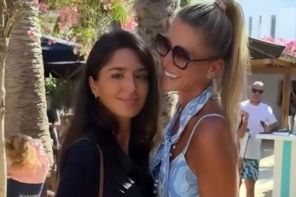 MELINA DŽINOVIĆ NA PLAŽI U HALJINI OD 2.600 DOLARA Uživa nakon udaje za milionera (70): Ćerka se ne odvaja od nje, a svi komentarišu jedno (Video)