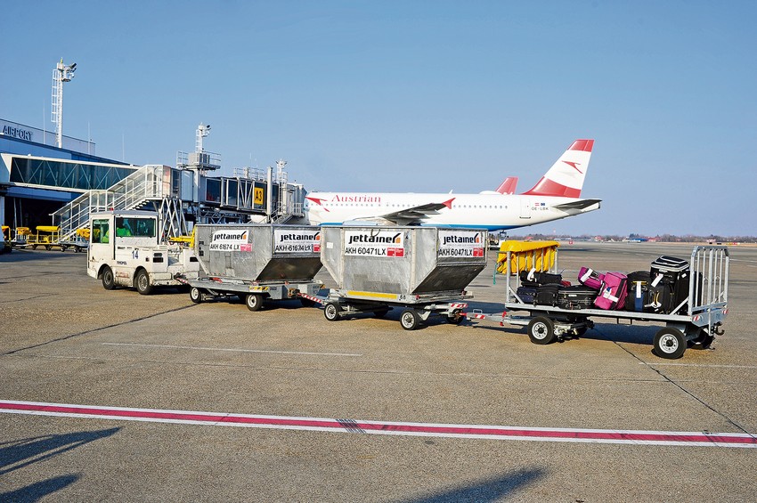 Prtljag na putu do aviona