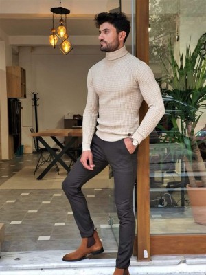 Play with the turtle neck