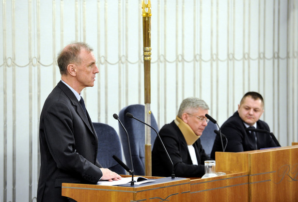 Klich na briefingu prasowym poinformował, że w związku z odrzuceniem wniosku dotyczącego informacji rządu nt. poparcia kandydatury Tuska, wniosek taki złożą na najbliższym posiedzeniu Sejmu posłowie Platformy