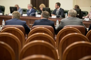 Rząd zapowiada repolonizację firm. Jakie przedsiębiorstwa chce pozyskać?