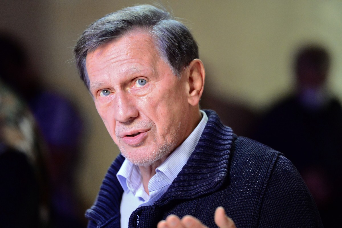 Jan Englert gorzko o swoim ojcostwie. "Moje dzieci nie miały ojca, jakiego mieć powinny"