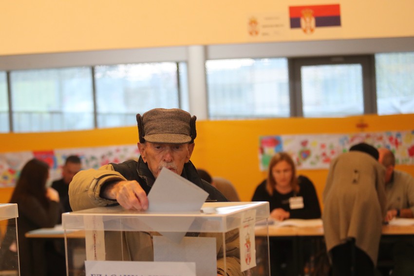 Na vanredne parlamentarne izbore u decembru izašlo je 58,77 odsto birača