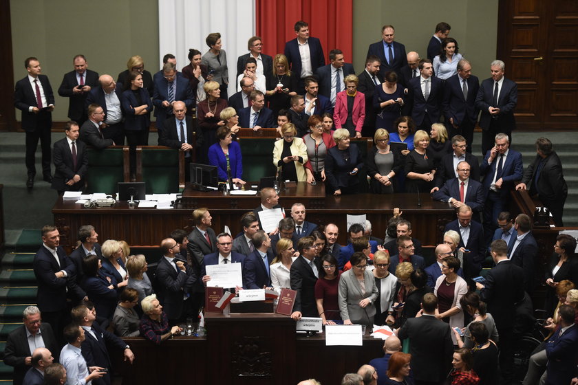 Polityk opozycji załamany protestem w Sejmie