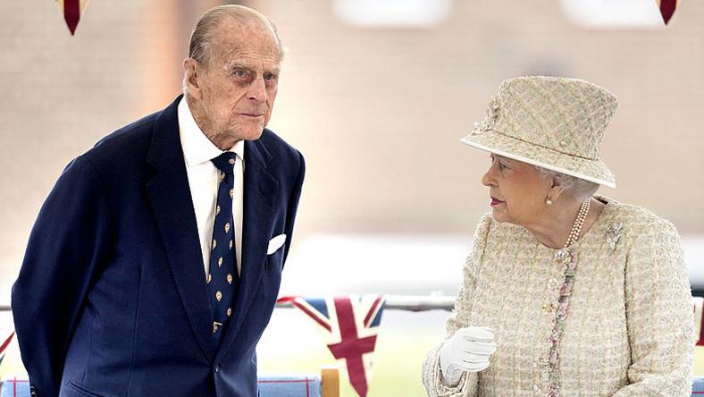 Fülöp herceg feleségével, II. Erzsébet brit királynővel /Fotó: Puzzlepix
